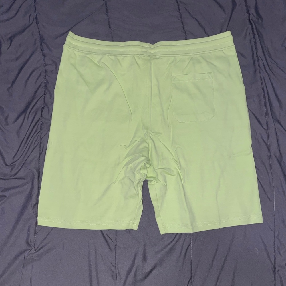 Short set - Picture 5 of 5